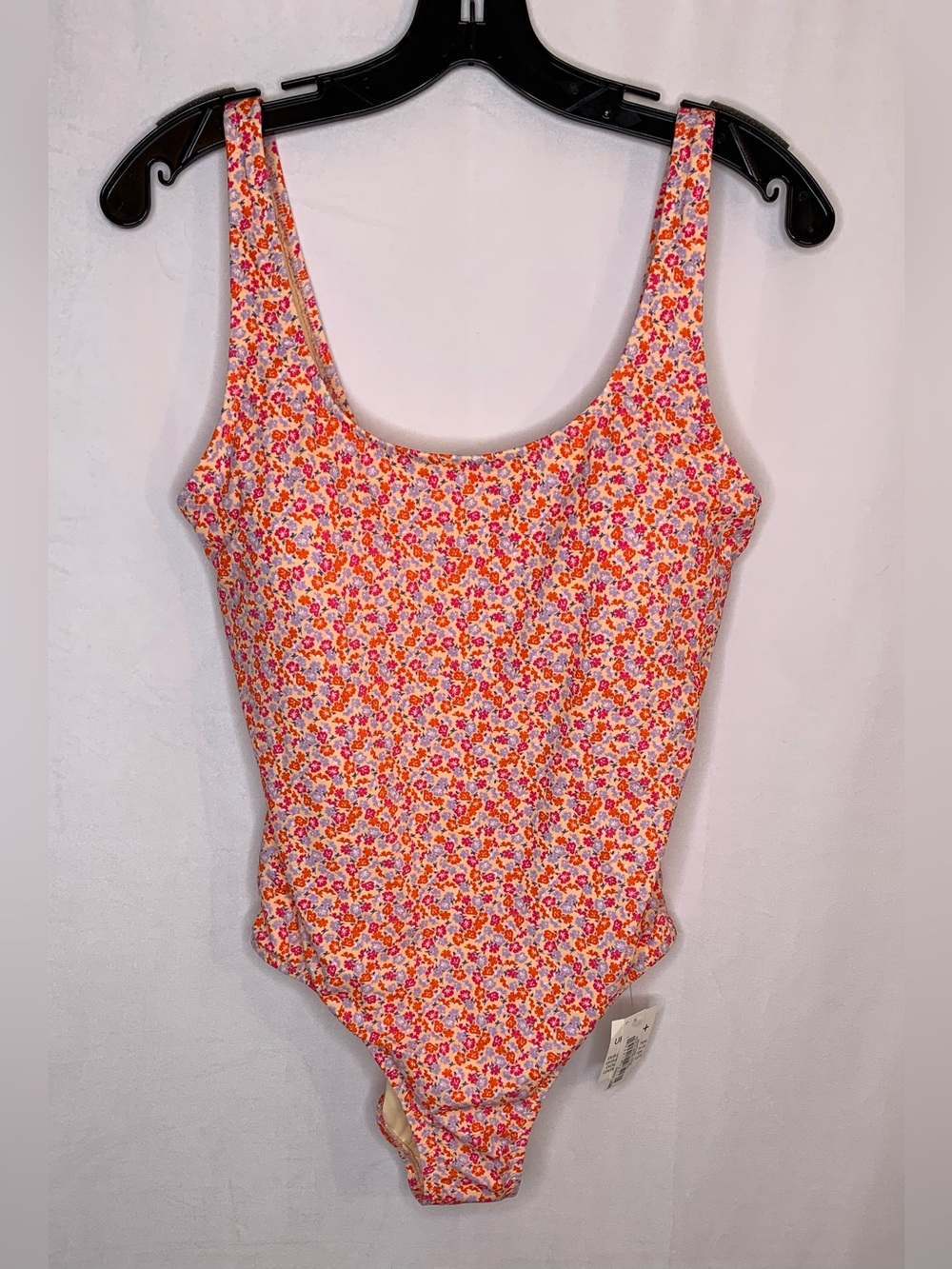 Women’s Amazon Essentials coral multi-color floral one-piece swimsuit size large